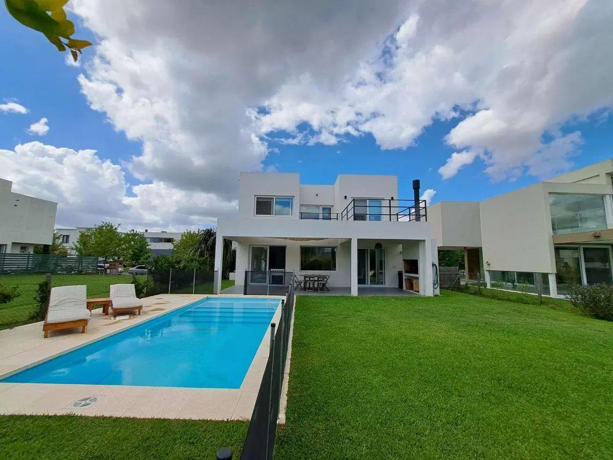 VENTA CASA 5 AMB TIPAS NORDELTA PILETA 2
