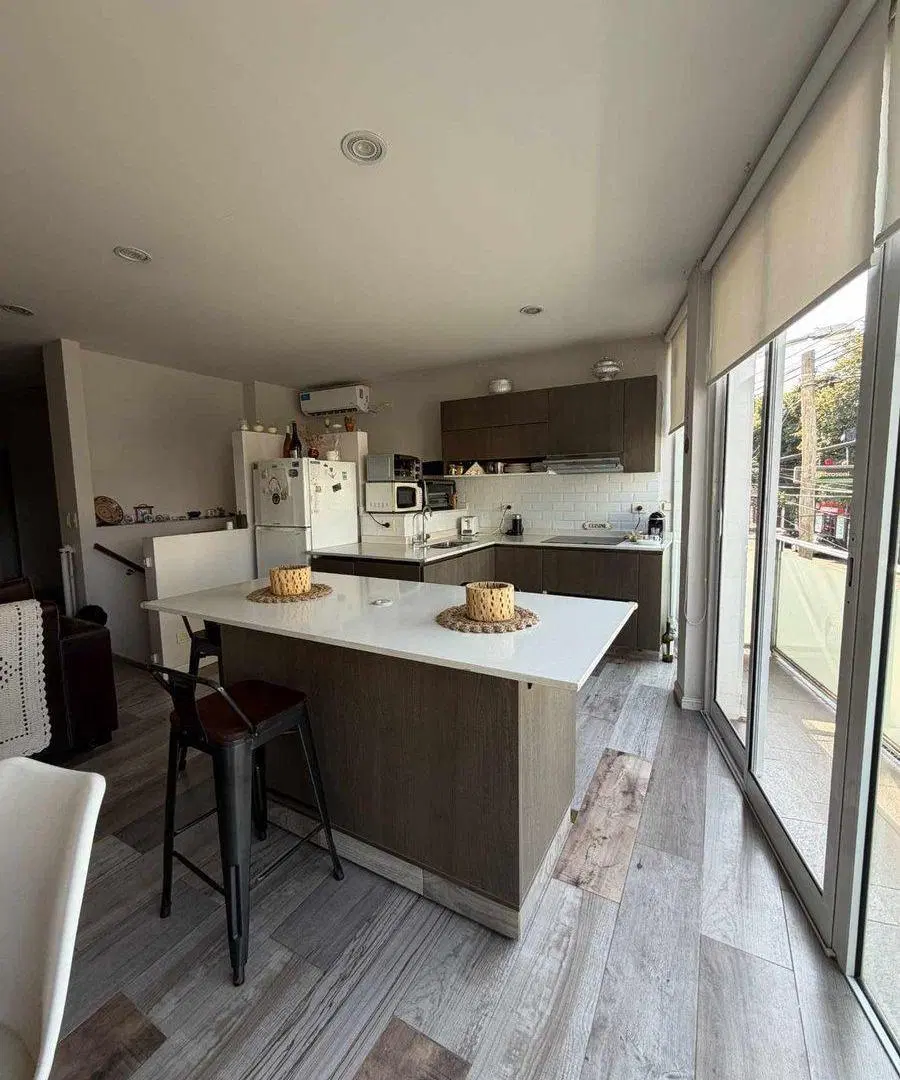 VENTA PH PRIMER PISO SIN EXPENSAS EXCELENTE 4