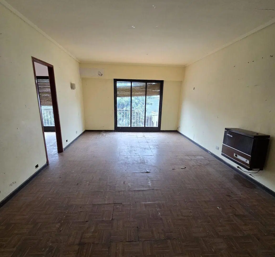 Deposito en venta en Olivos con vivienda, oficinas 4