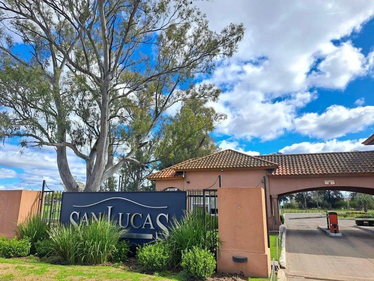VENTA LOTE SAN LUCAS BUENA UBICACION 4
