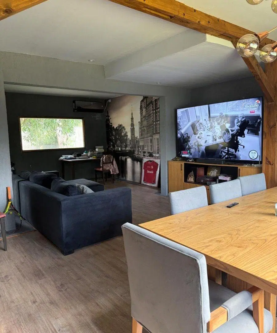 Casa en Venta+Pileta+Parrilla+3 Dorm+Escritorio 5