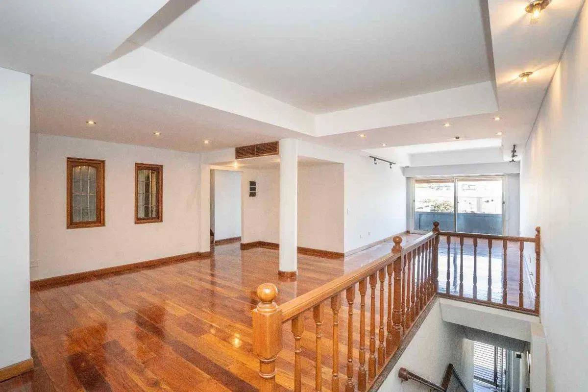 VENTA CASA 6 AMB MAS LOCALES EN GRAND BOURG 3