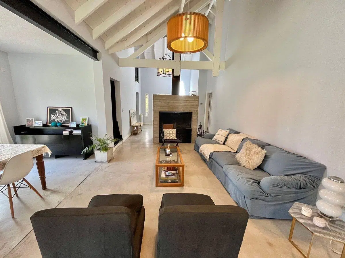 Casa Venta 3 dormitorios lote central en El Carmel 3