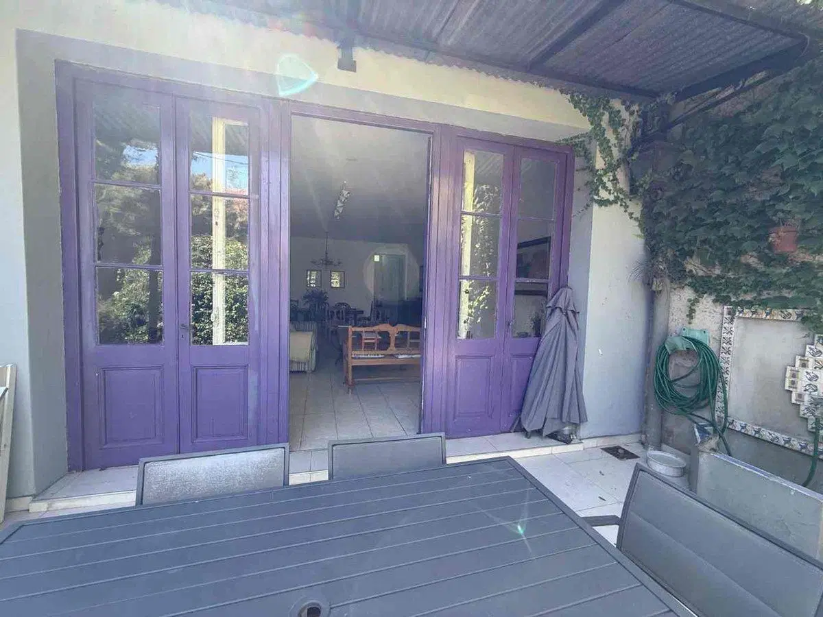 CASA EN VENTA SAN ISIDRO BARRIO CARRERAS 4