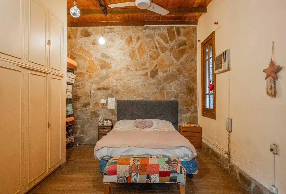 Venta Casa 5 ambientes con Jardín y Garage 4
