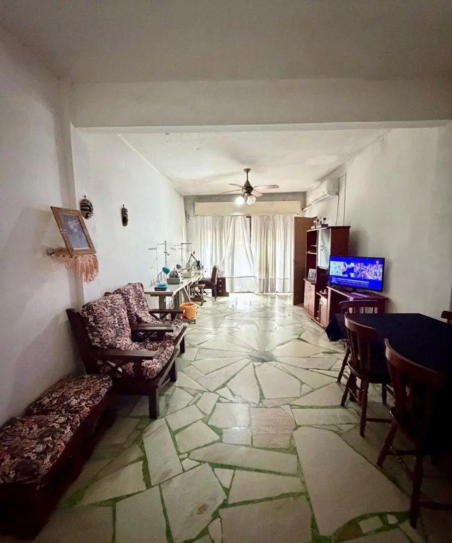 VENTA DE DEPOSITO CON VIVIENDA EN RAMOS MEJIA 2