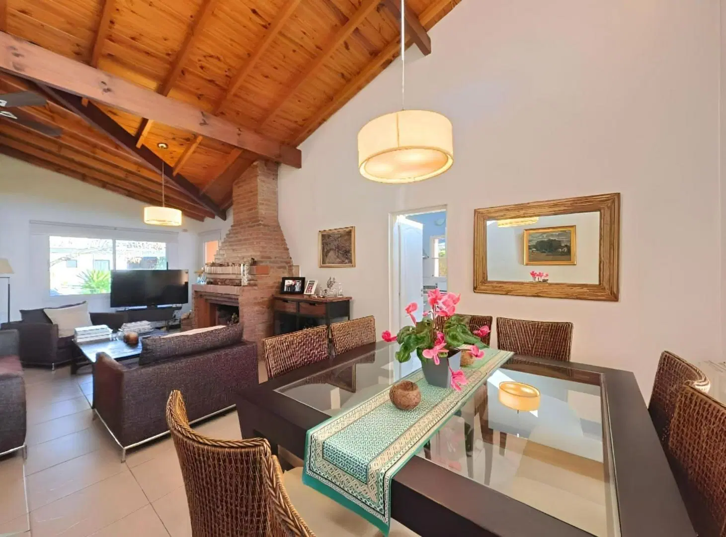 CASA EN VENTA 3 DORMITORIOS CON PILETA B.CERRADO 3