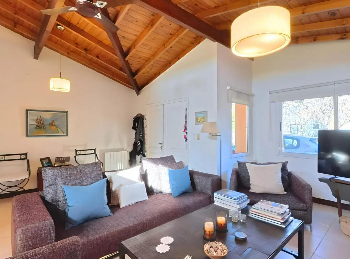 CASA EN VENTA 3 DORMITORIOS CON PILETA B.CERRADO 4