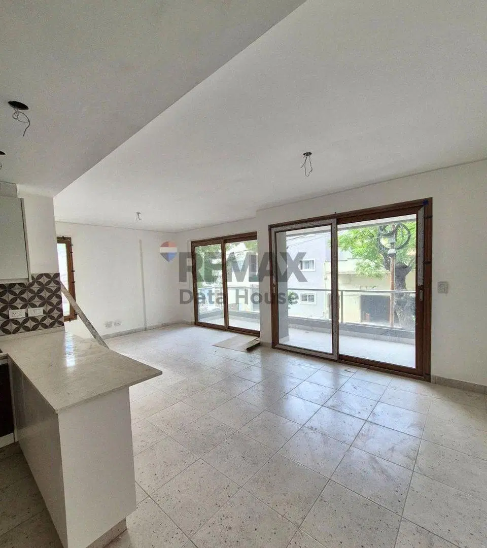 Venta Dpto 3 Amb. al frente Villa Pueyrredón 2