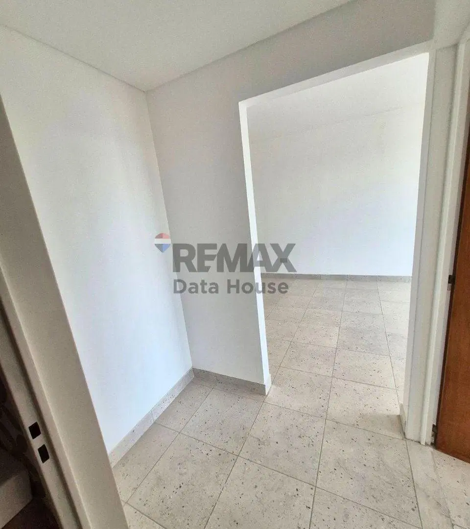 Venta Dpto 2 Amb. al frente Villa Pueyrredón 5