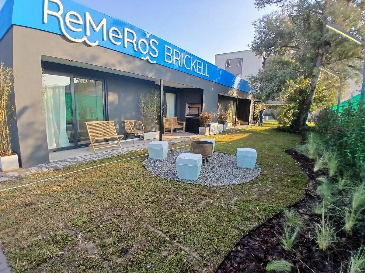 Vende Dos amb. Brickell Remeros balcón, pileta sum 5