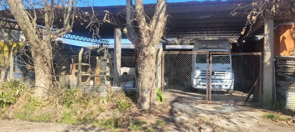 venta fabrica galpon terreno  en lujan 2
