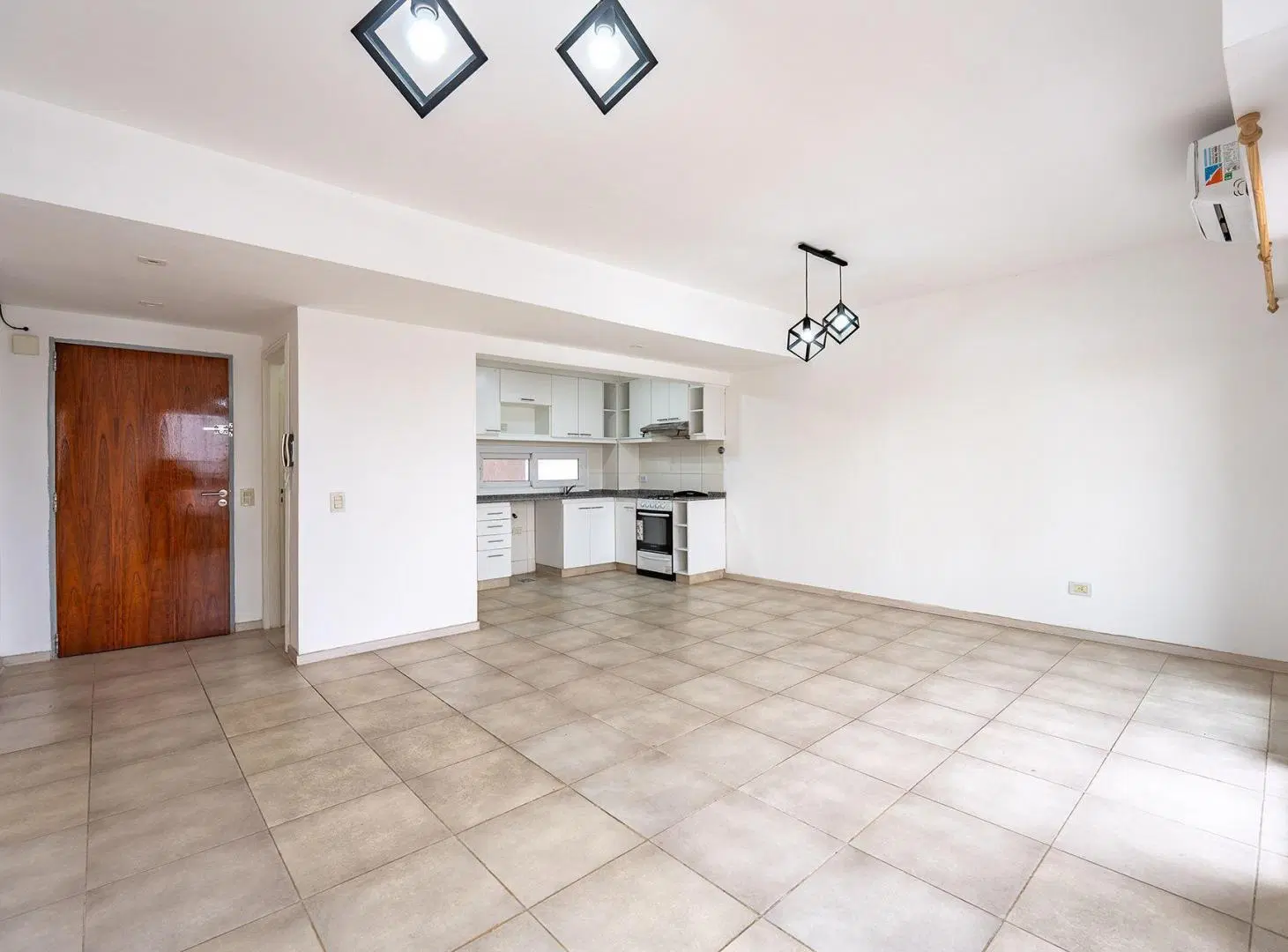 Venta Departamento 3 ambientes con balcon, Liniers 5