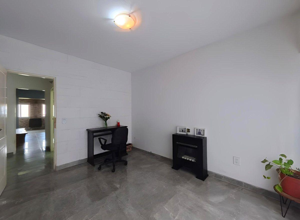 Foto de CASA 4 AMB EN VENTA EN VICTORIA, JARDIN Y PILETA, imagen 5
