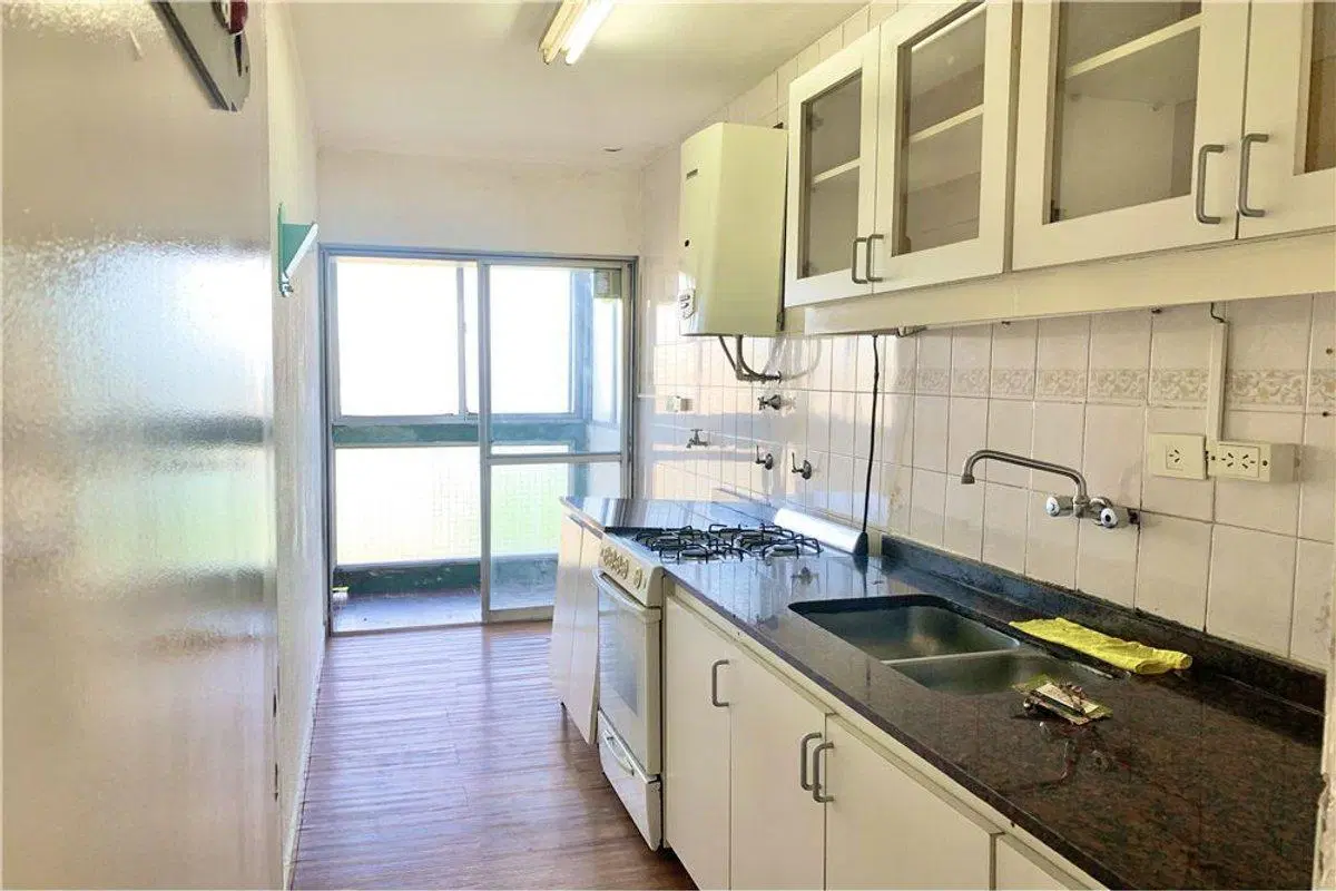 Venta Departamento 4 Amb con Balcón, Martinez 5
