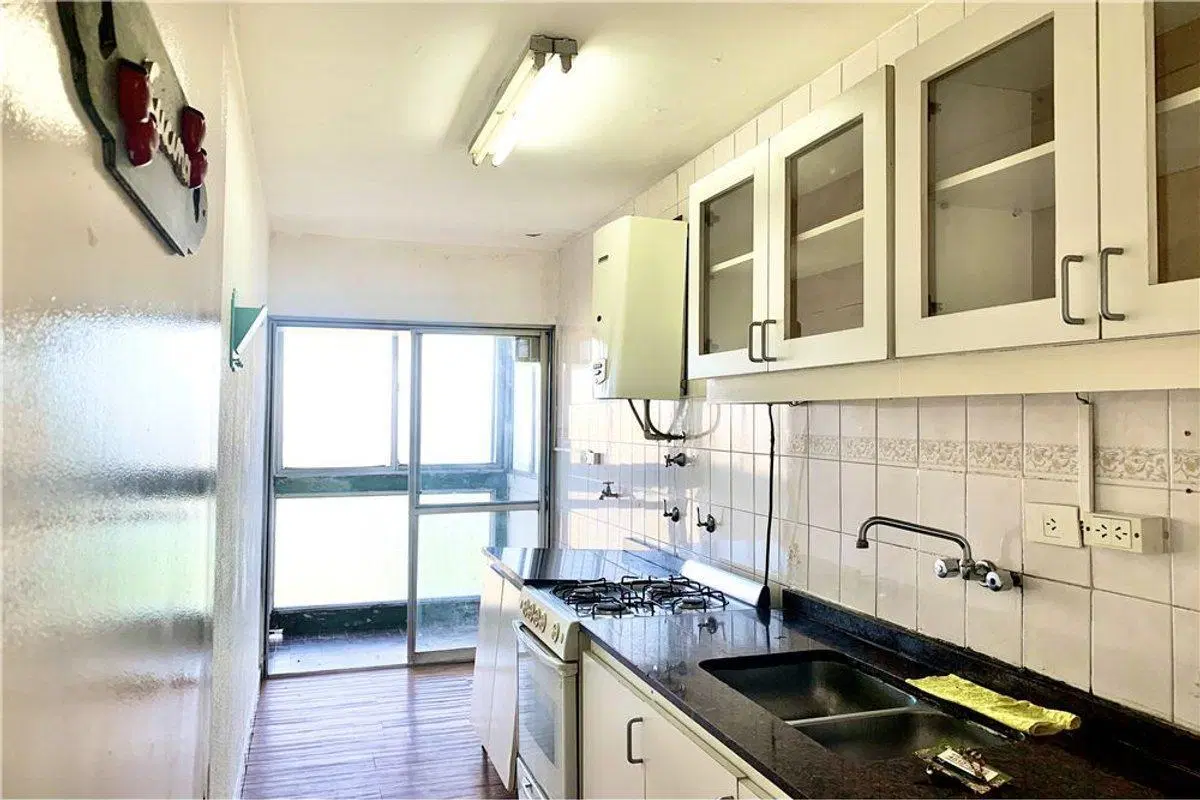 Venta Departamento 4 Amb con Balcón, Martinez 3