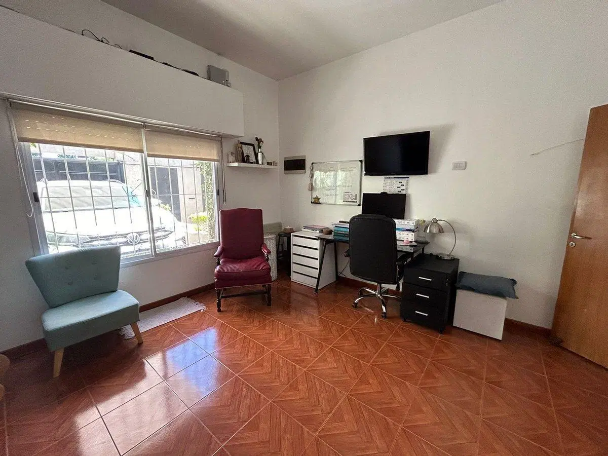 Casa 5 ambientes en venta en Merlo con pileta. 8
