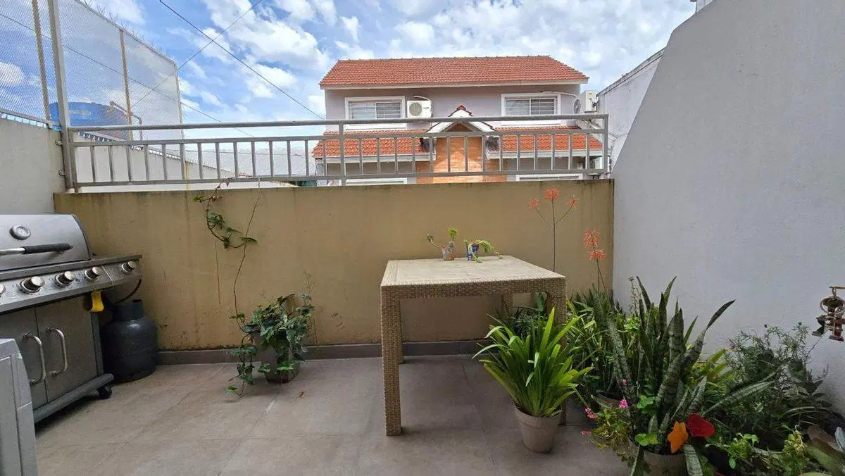 Venta Casa 4 ambientes con cochera, Ramos Mejia 2