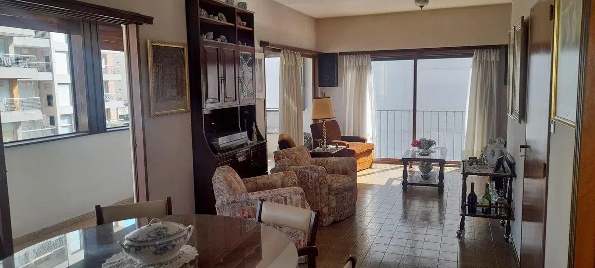 VENTA DEPARTAMENTO 3 DORM BALCON COCHERAS PISO 5 5