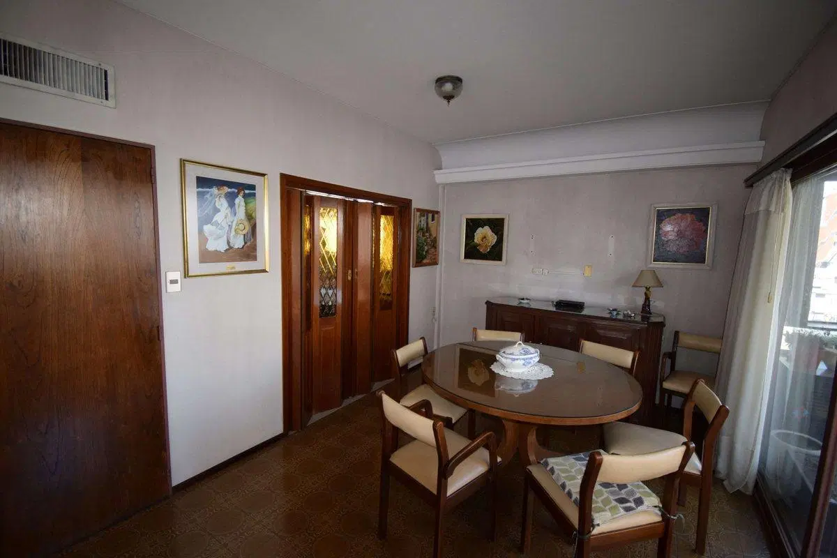 VENTA DEPARTAMENTO 3 DORM BALCON COCHERAS PISO 5 4