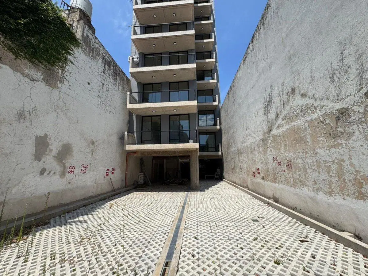 MONOAMBIENTE COGHLAN 52 M2 SUBDIVIBLE COCHERA 5