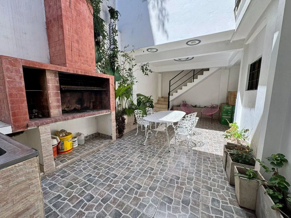 VENTA PH 5 DORMITORIOS 2 PATIOS PURA LUZ Y CALIDAD 2