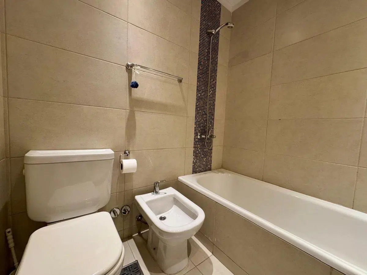 VENTA 3 AMBIENTES 2 BAÑOS COCHERA VILLA REAL 3