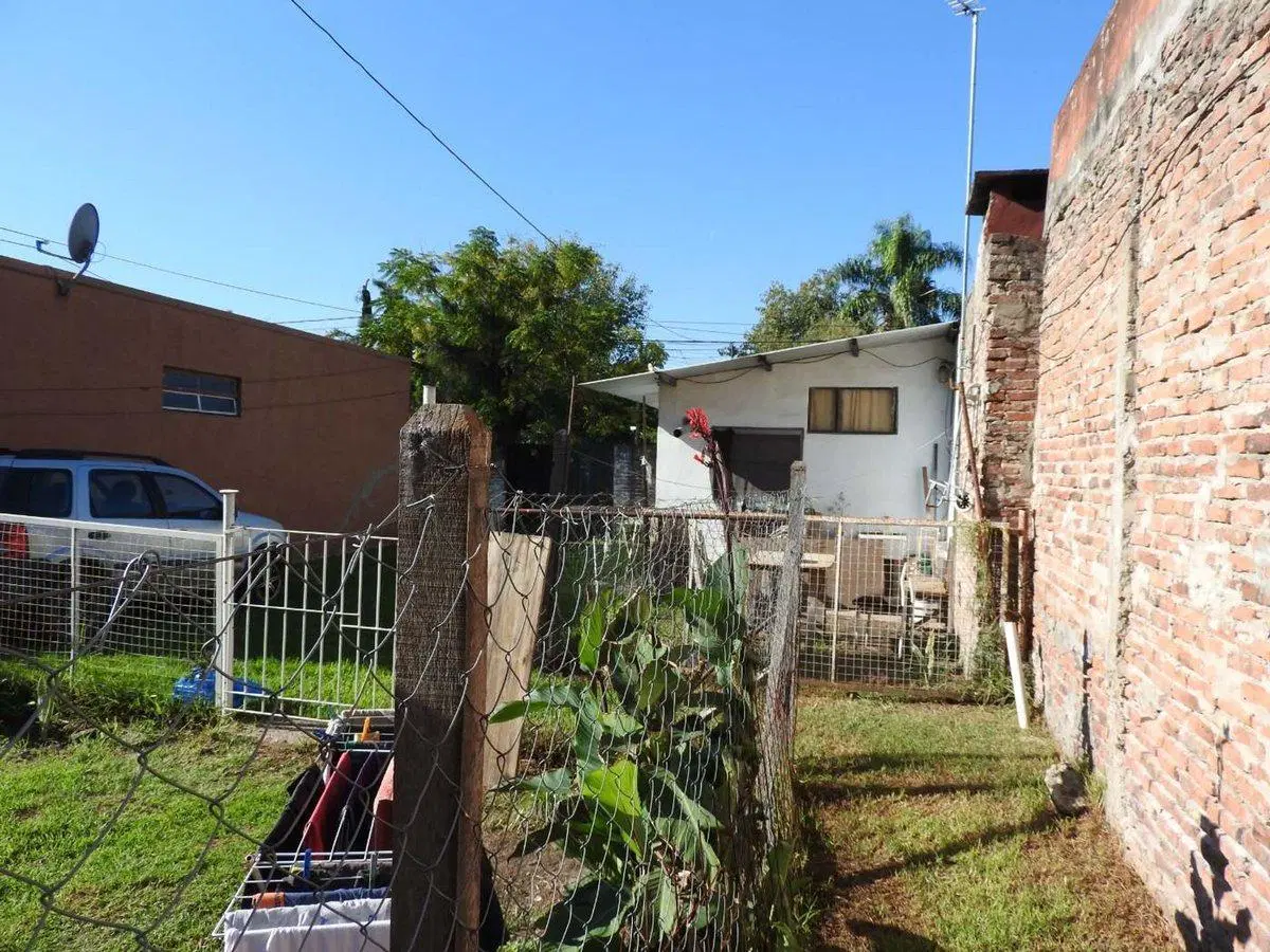 VENTA 4 CASAS BENAVIDEZ MULTIFAMILIAR DOBLE LOTE 8