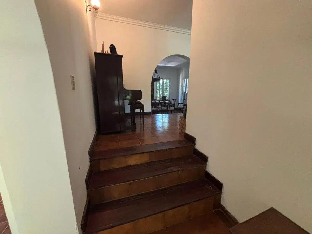 VENTA CASA con pileta y jardin BELLA VISTA 4