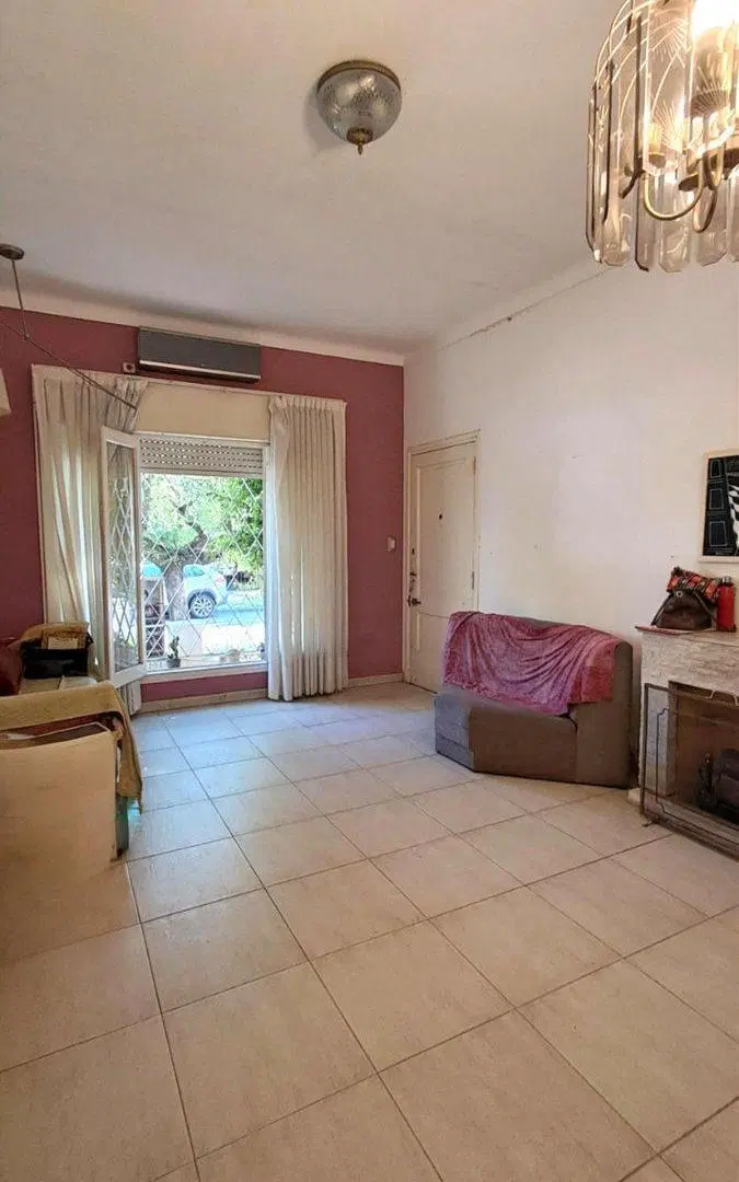 CASA-3 AMBIENTES-GALERIA-VENTA-HAEDO-APTO CRÉDITO 2