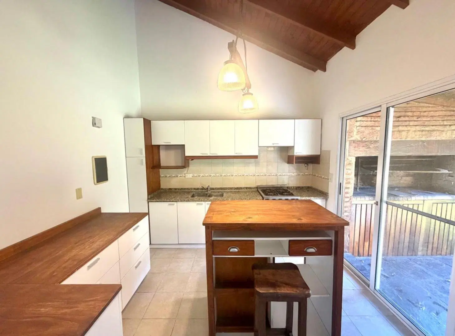 Venta Casa 4 Ambientes Pilar 3