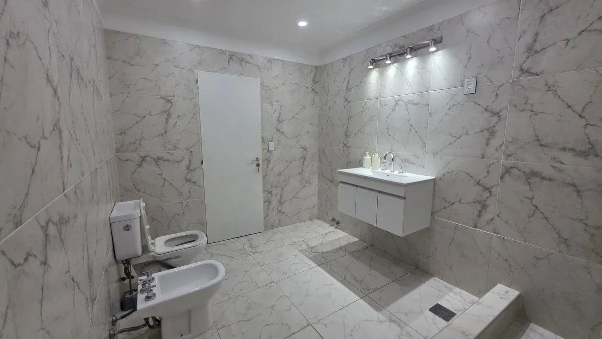 Casa en Venta reciclada a nuevo en Trujui Moreno 5