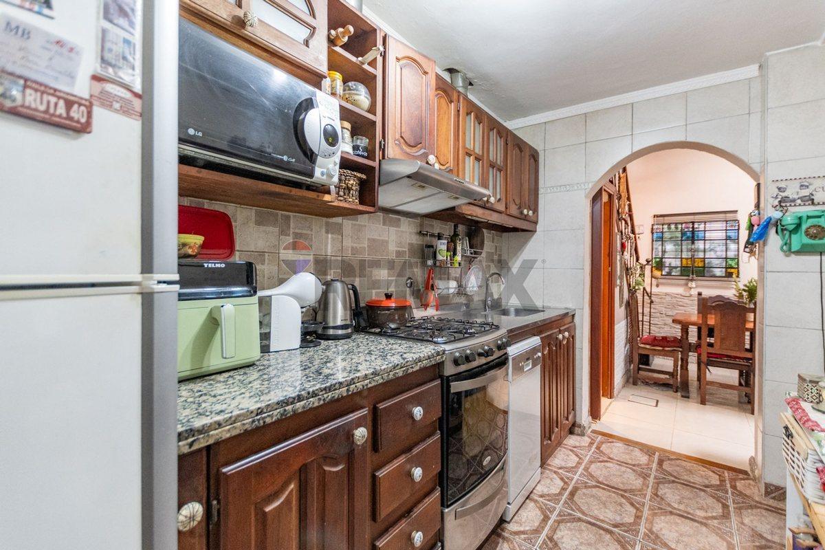 Foto de VENTA- PH 4 AMB- PARRILLA- TERRAZA- V.SANTA RITA, imagen 2