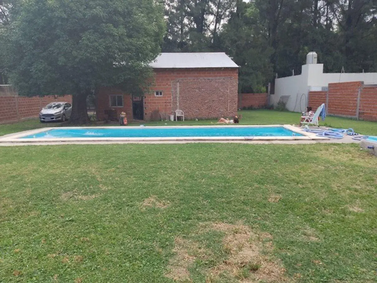VENTA Casa a terminar-3 dorm-PILETA-Terreno 800 M2 3