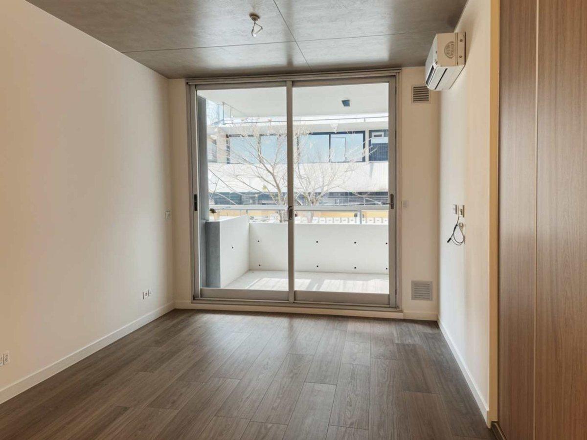 Foto de ALQUILER MONOAMBIENTE 46m2 Frente Balcon Coghlan, imagen 5