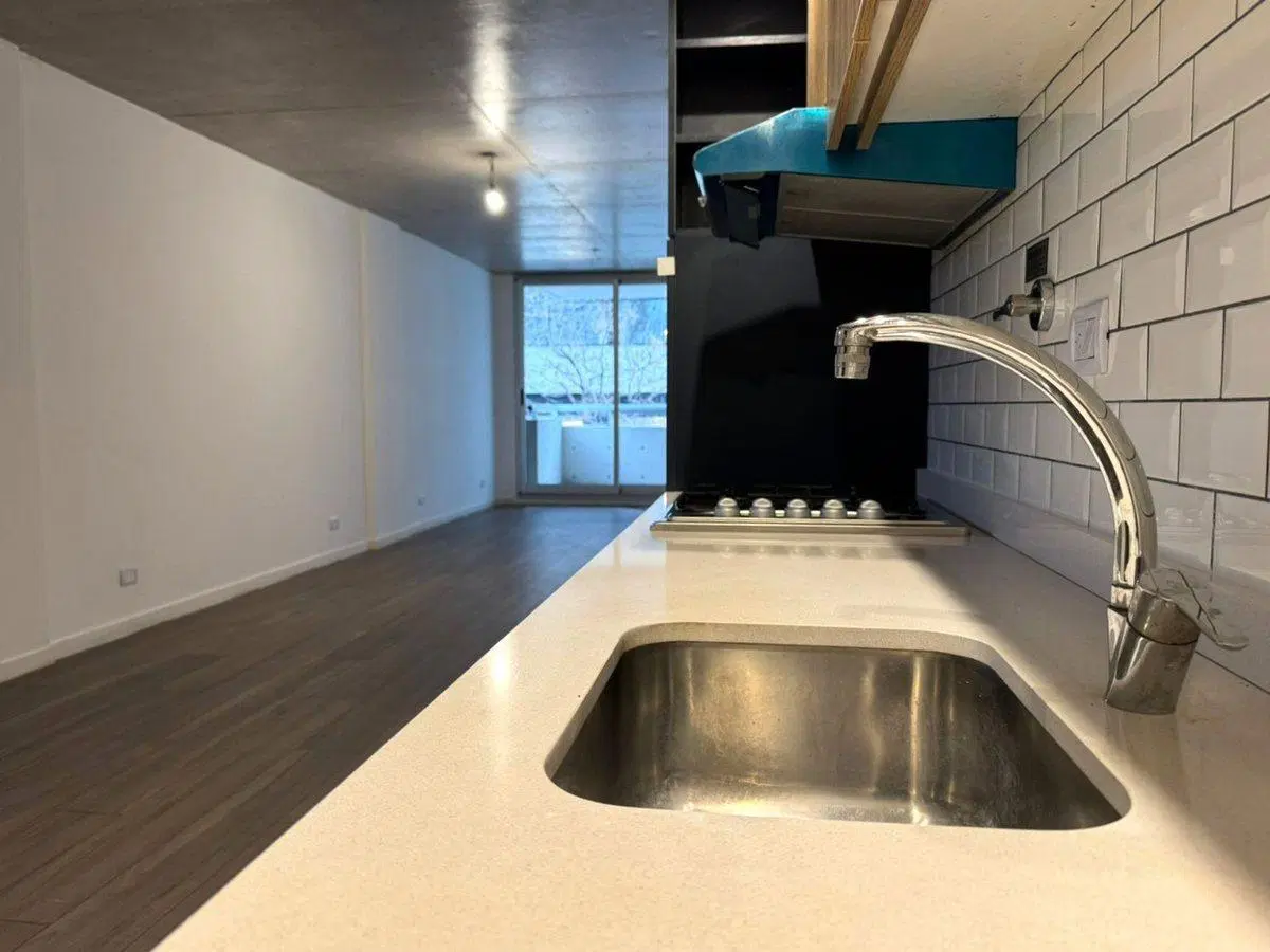 ALQUILER MONOAMBIENTE 46m2 Frente Balcon Coghlan 8