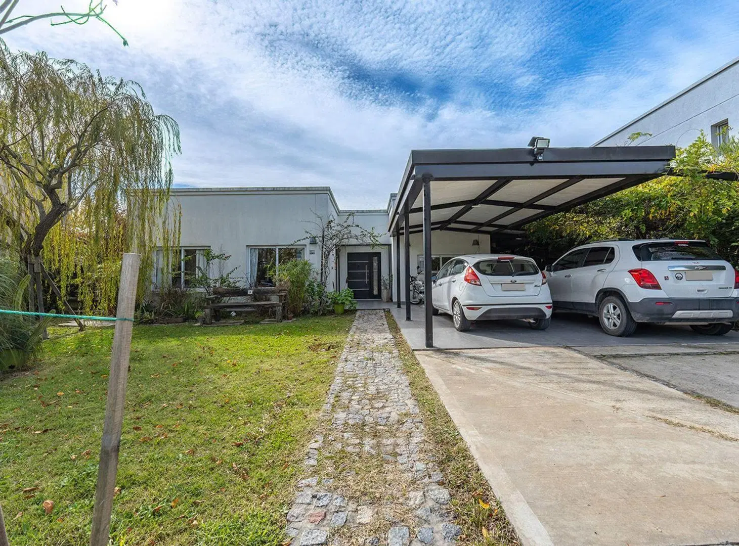 Casa en un planta San Gabriel con gran pileta 2