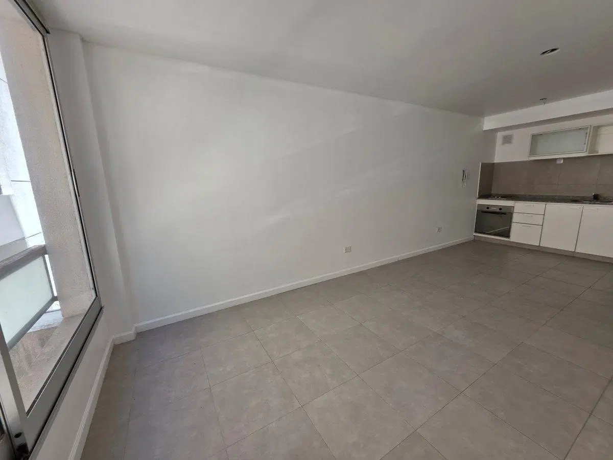 MONOAMBIENTE VENTA C/cochera Castelar Apto Crédito 4