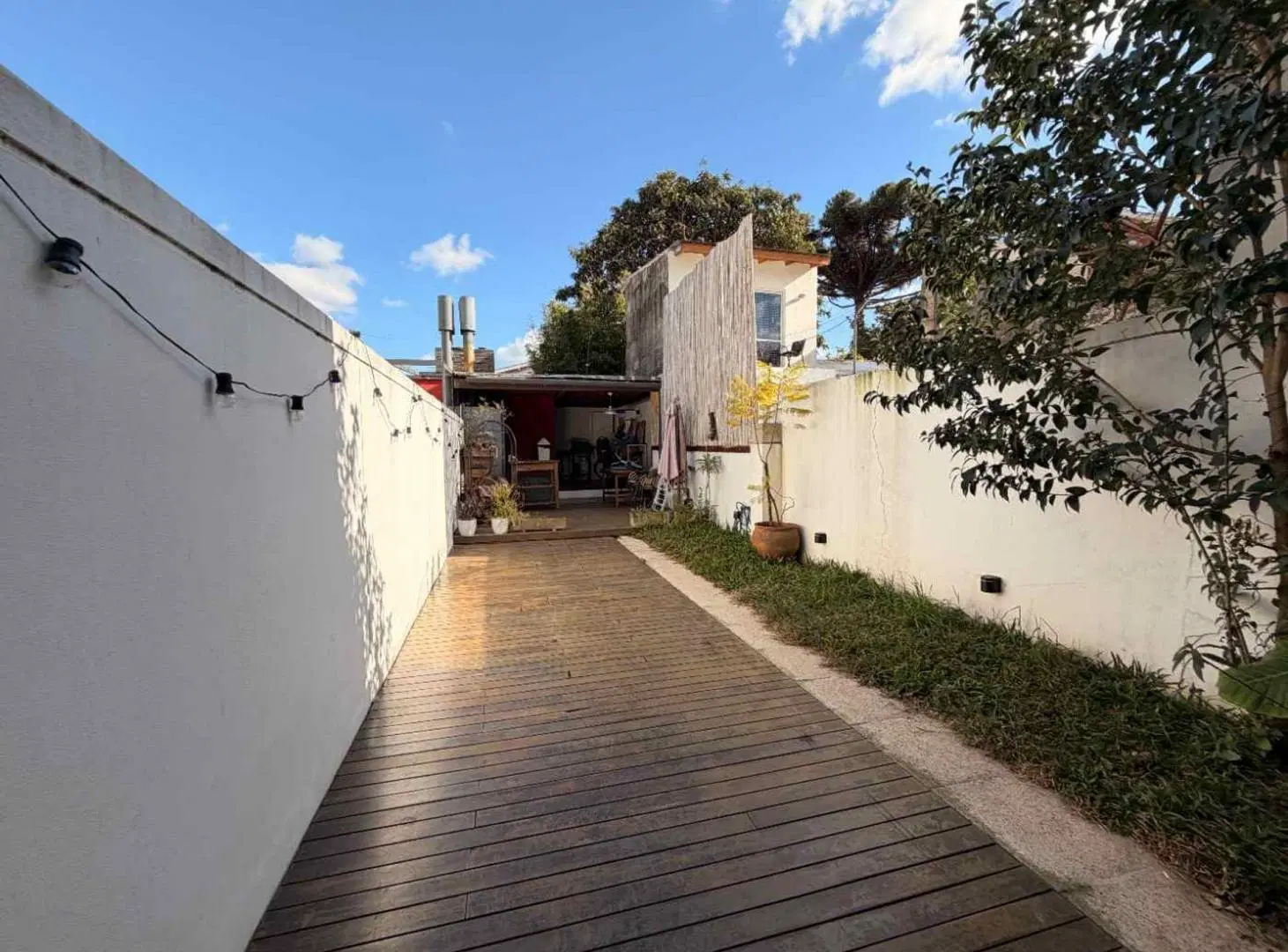 TRIPLEX 4 AMBIENTES EN VENTA MARTINEZ CON PILETA 8