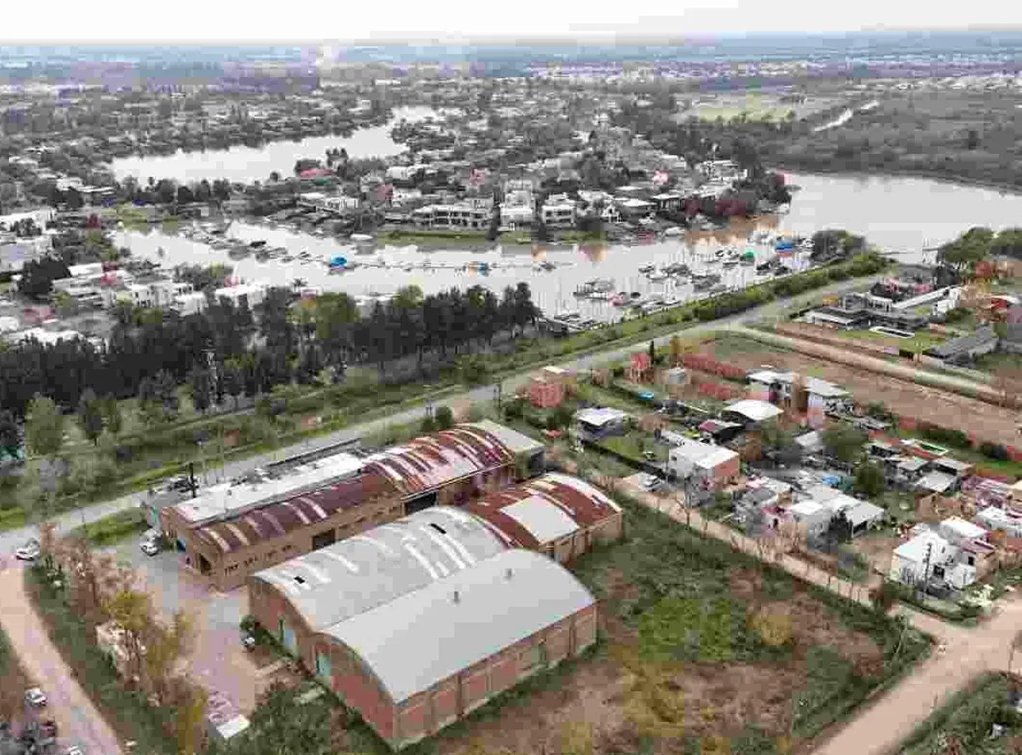 Depósitos/Galpones de 700M2, Z. Ind. Villa La Ñata 4
