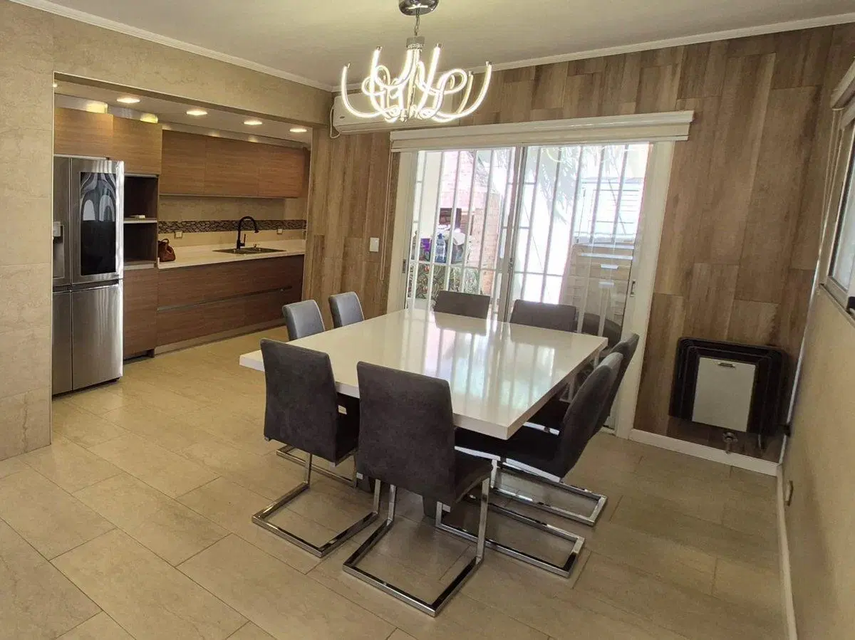 Venta casa 4 ambientes, Pilar con cochera 5