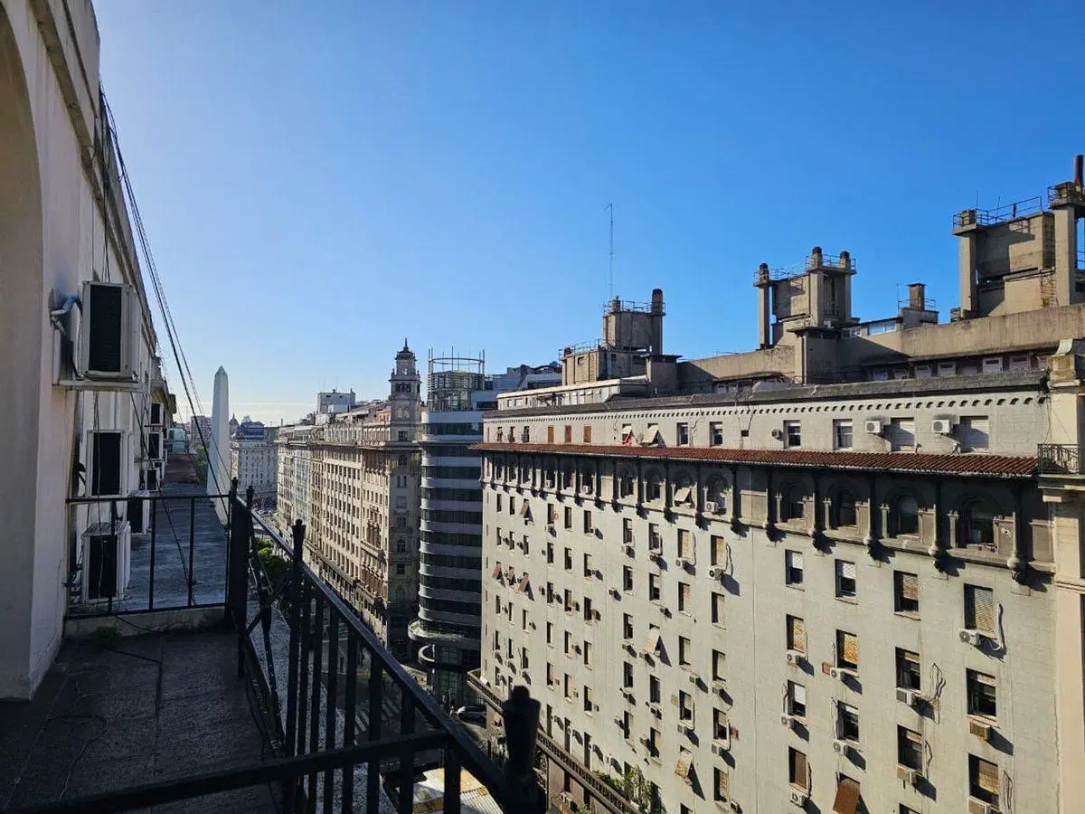 Venta Oficina Super luminosa Centro Estudio Piso 9 3