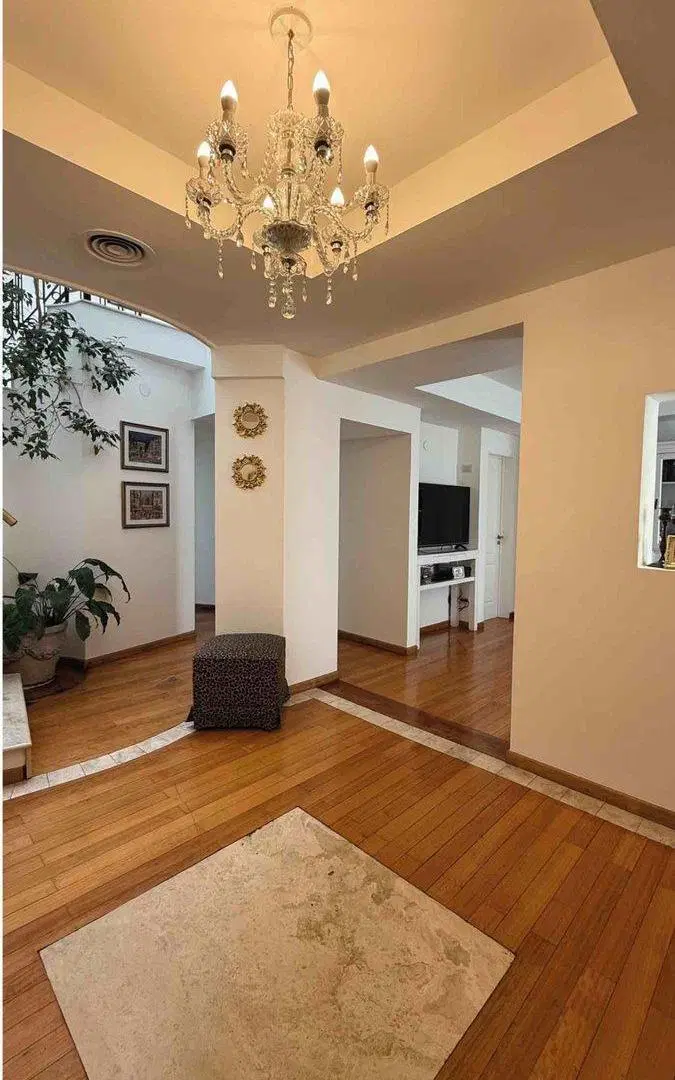 VENTA EN CASTELAR INCREIBLE CASA CON PILETA 3