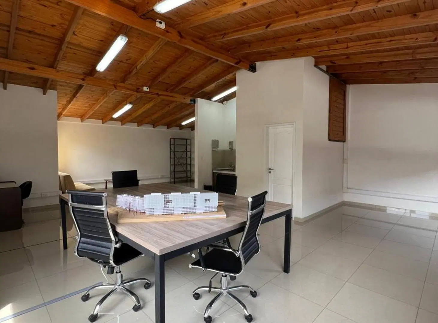 ALQUILER OFICINAS IMPECABLES Y LUMINOSAS MARTINEZ 8
