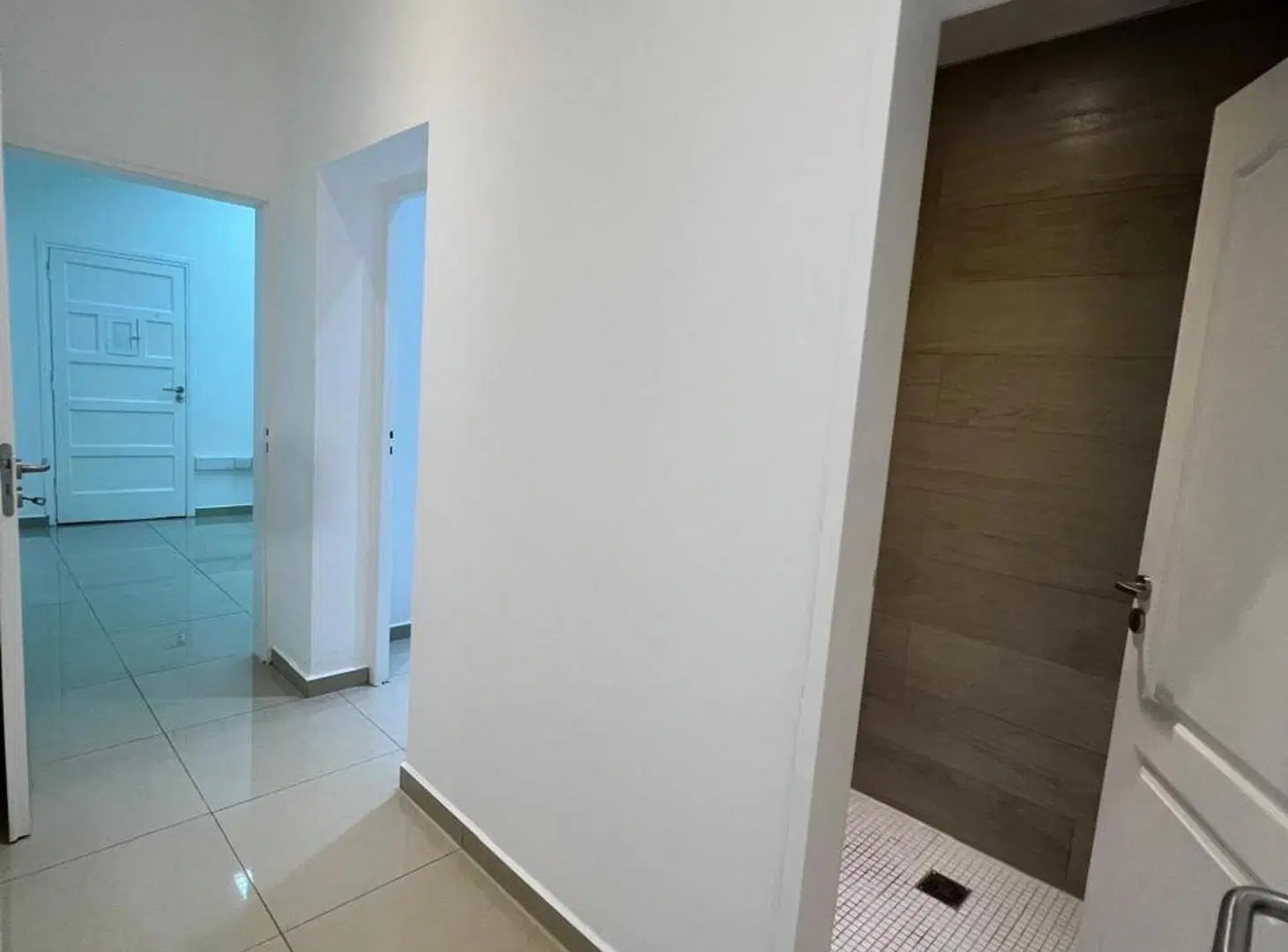 ALQUILER OFICINAS IMPECABLES Y LUMINOSAS MARTINEZ 8