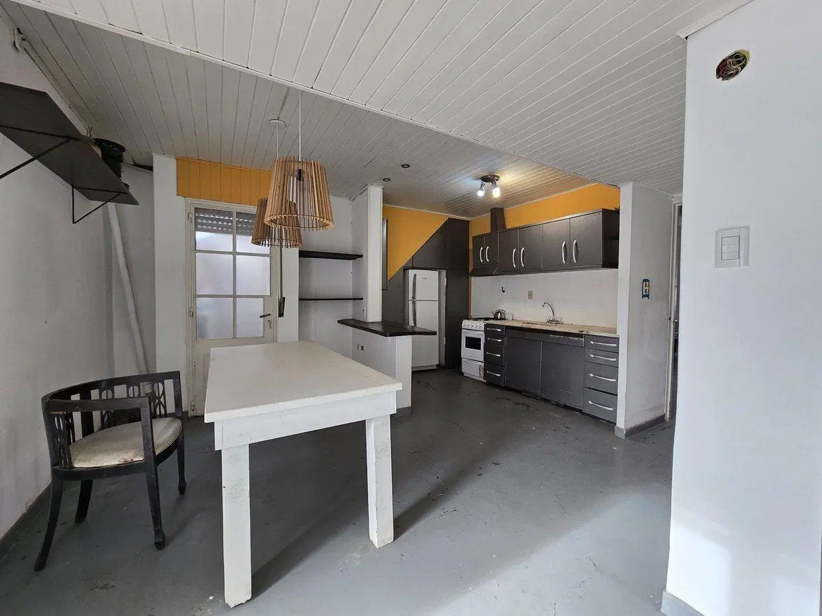 DEPARTAMENTO 4 AMBIENTES EN VENTA EN AVELLANEDA 2
