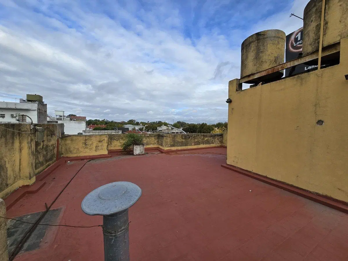 DEPARTAMENTO 4 AMBIENTES EN VENTA EN AVELLANEDA 5