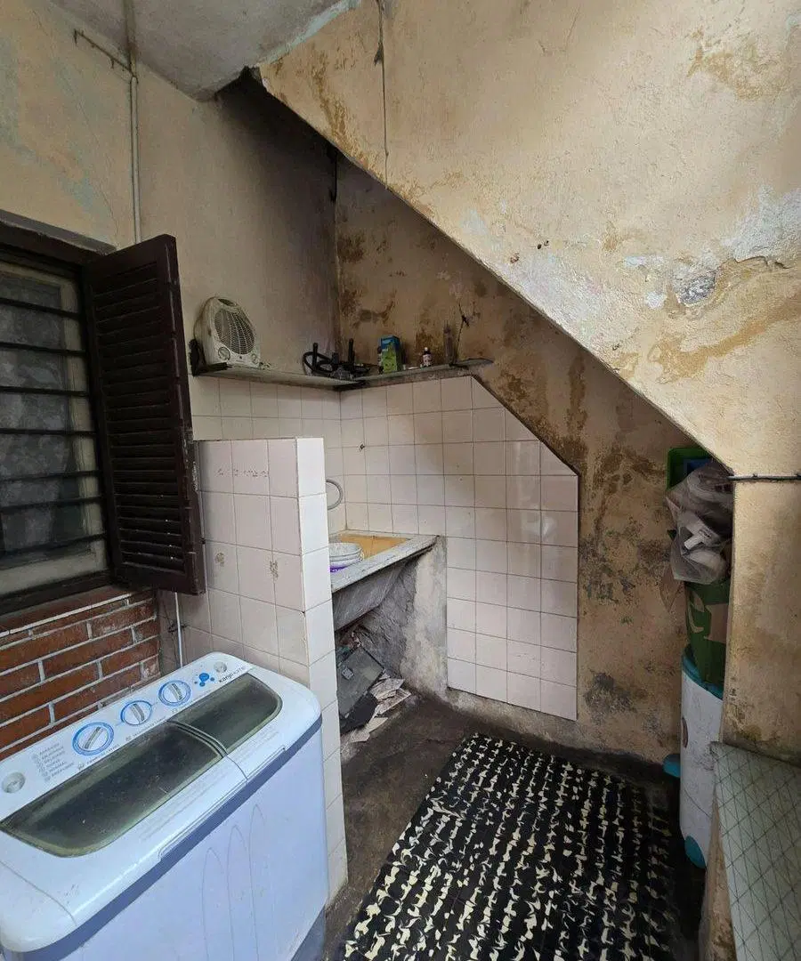 CASA 3 AMBIENTES EN VENTA EN LANÚS JARDIN COCHERA 8