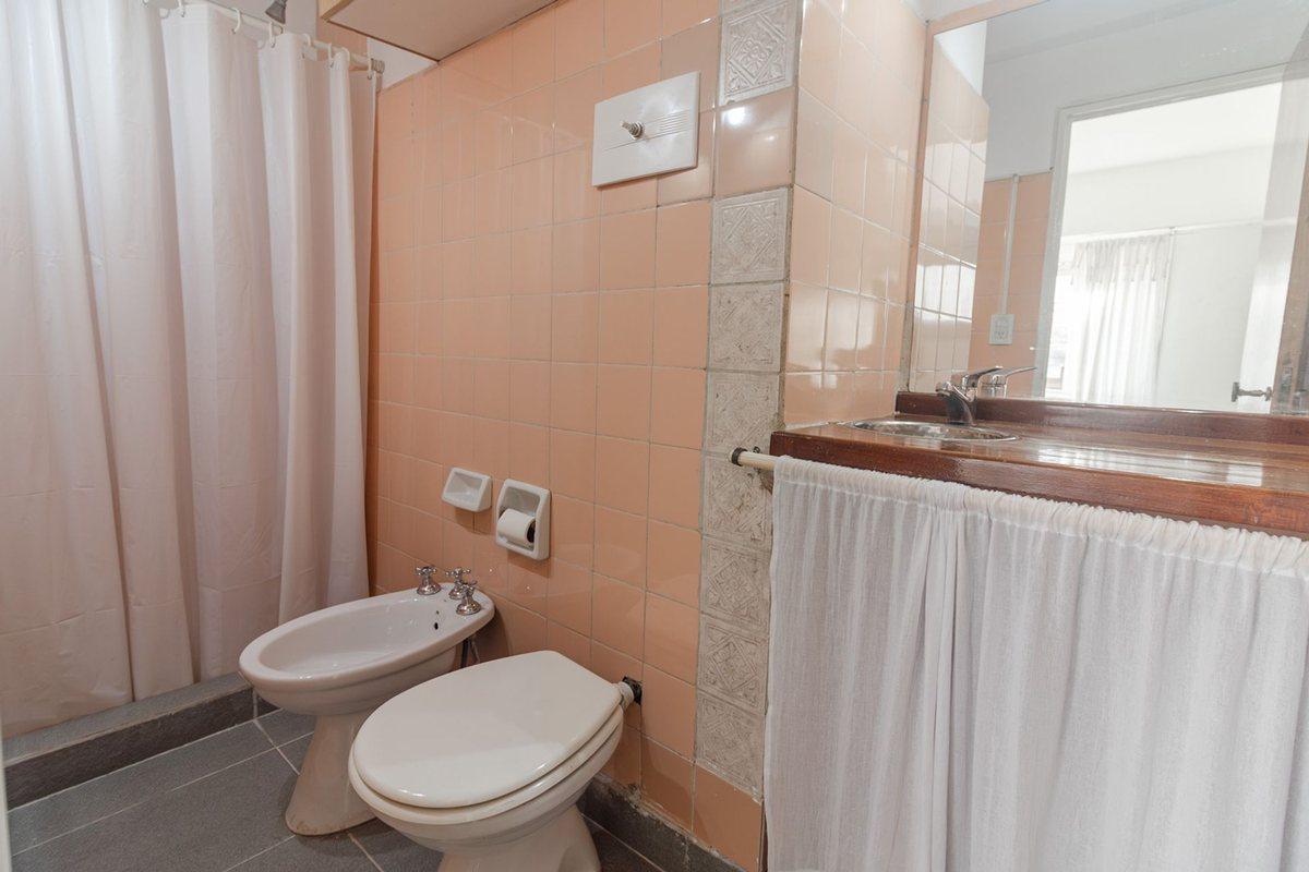 Foto de VENTA DPTO SAN ISIDRO MONOAMB IMPECABLE EXC UBIC., imagen 1
