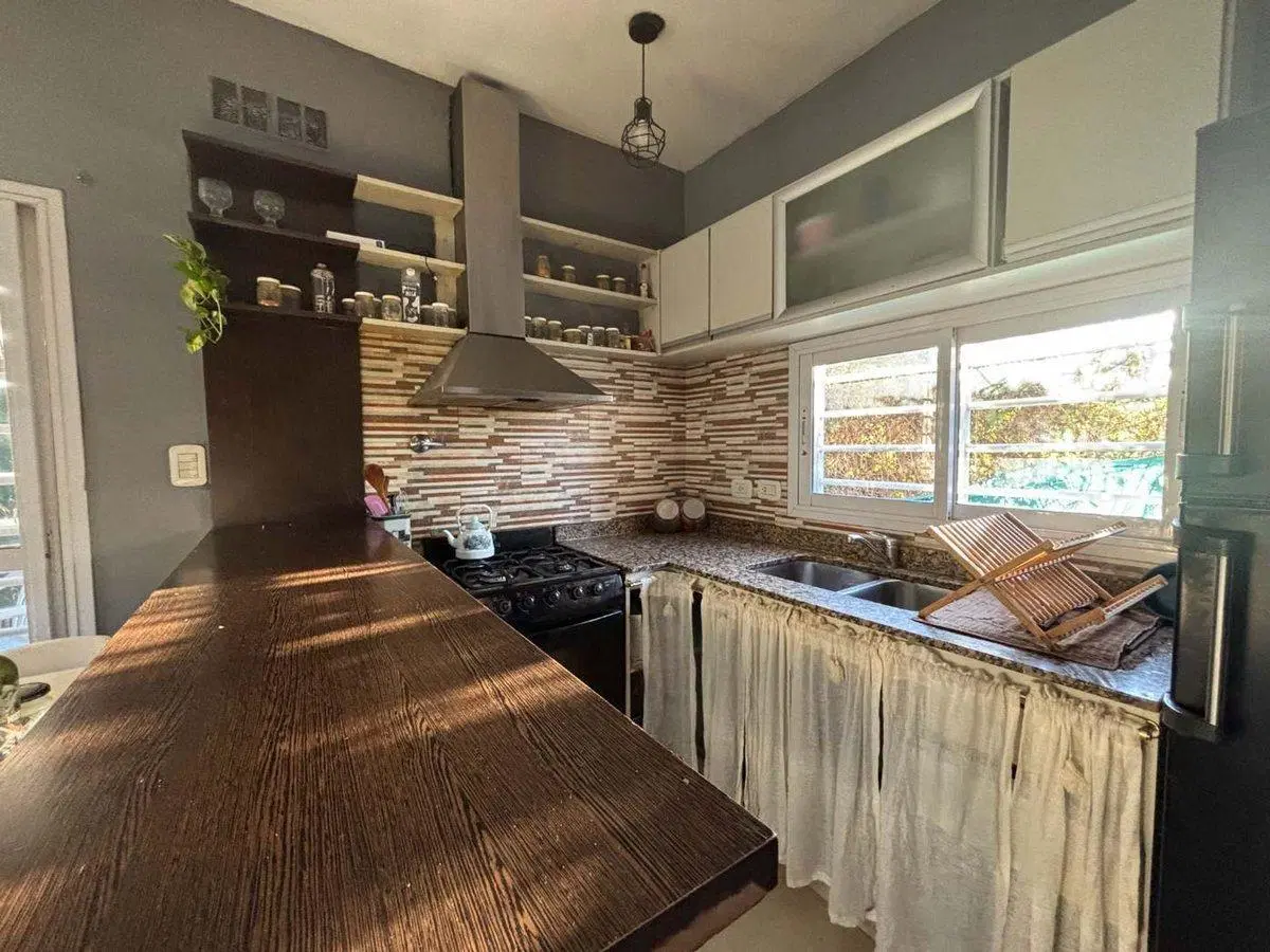 Casa en Venta con cochera en Muñiz Apto Credito 5